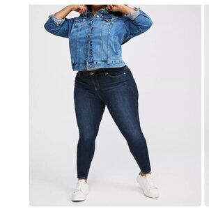 TORRID BOMBSHELL SKINNY PREMIUM STRETCH HIGH-RISE RAW HEM JEANS